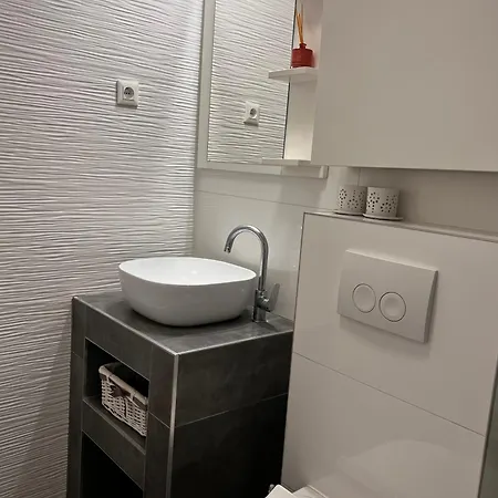 Petra Apartment